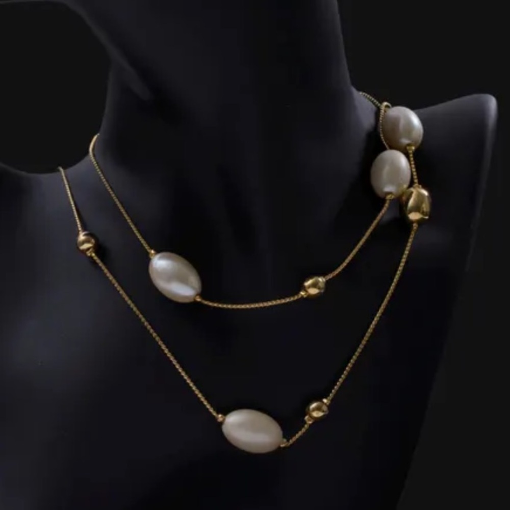 ❌SOLD❌Givenchy vintage Baroque Pearl Long Chain Necklace